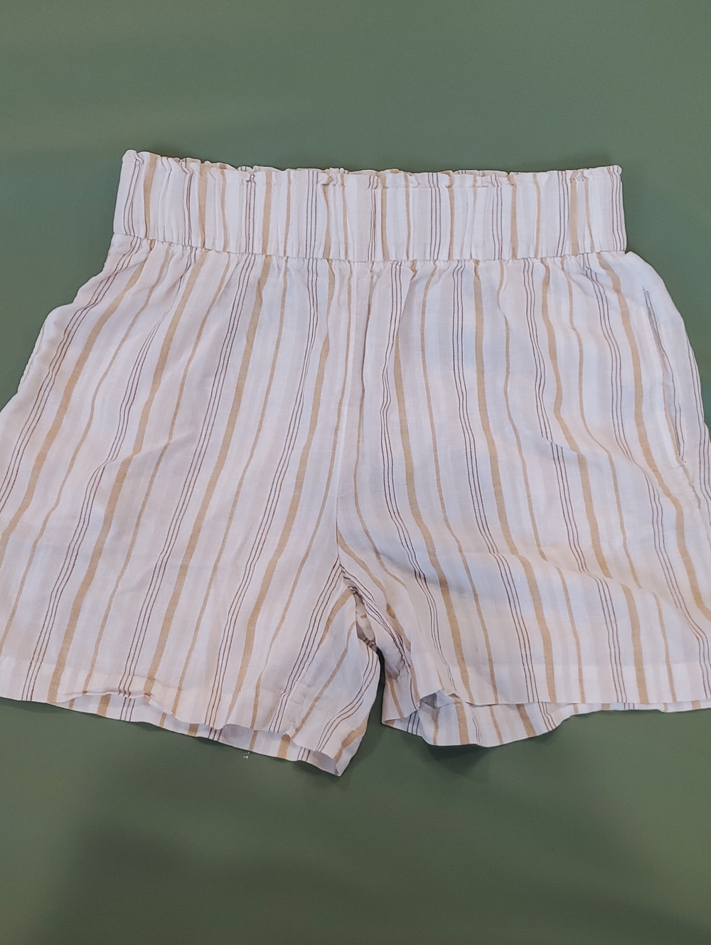Wonderly Linen White Shorts with Tan Stripes Size M